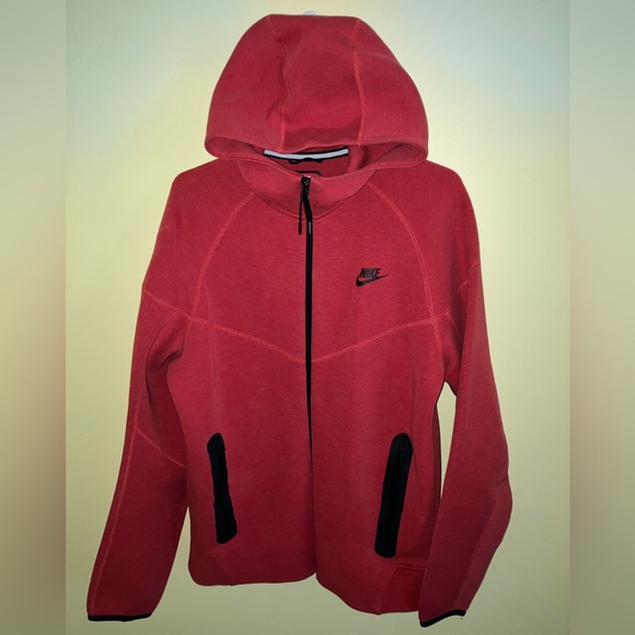 Nike Sportswear Tech Medium Full Zip Men's Hoodie Sz M Red Berry FB7921-672 Hood - Picture 1 of 8